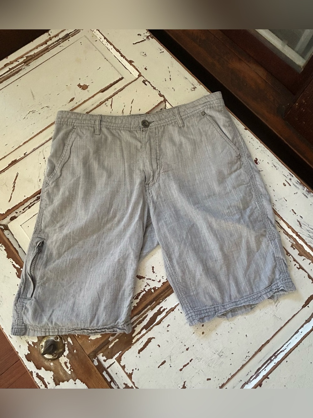 Guess Men's Gray Shorts Above The Knee Size 32